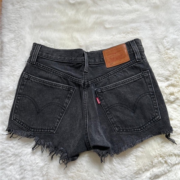 Levi’s Shorts - Picture 2 of 3